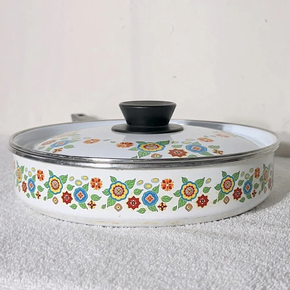 Vintage  Enamelware Crazy Flower Skillet Frying Pan With Lid Cottagecore - Picture 6 of 16